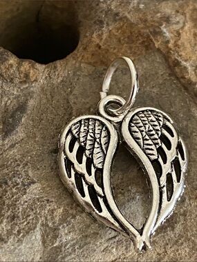 5/$10❤️❤️❤️NEW Angel Wings Charm Pendant Silver Tone Zinc Alloy